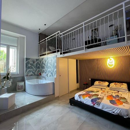 Ferienwohnung Charm E Chic Neapel Exterior foto
