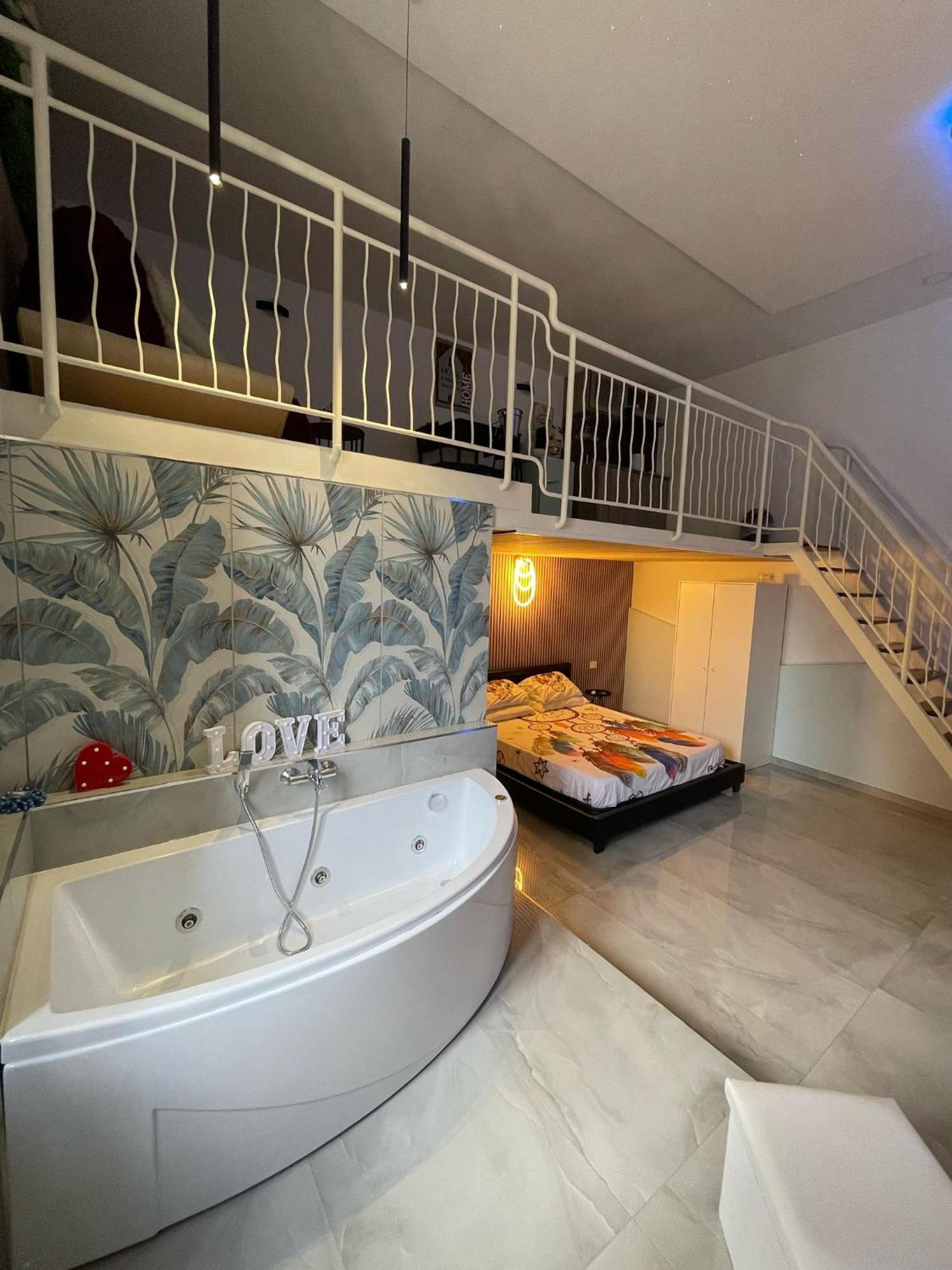 Ferienwohnung Charm E Chic Neapel Exterior foto