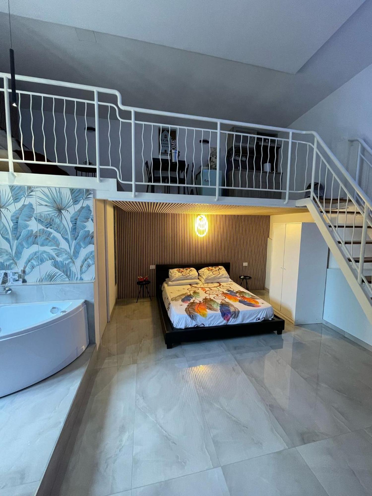 Ferienwohnung Charm E Chic Neapel Exterior foto